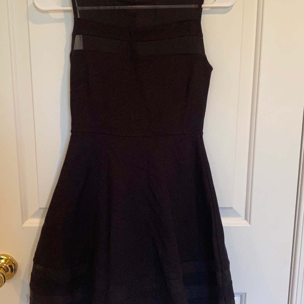 Dress - Picture 7 of 7